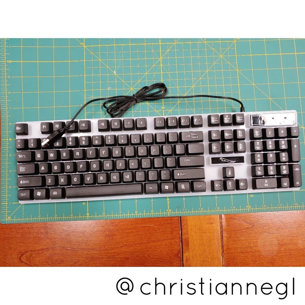 Gaming Keyboard - Picture 3 of 4